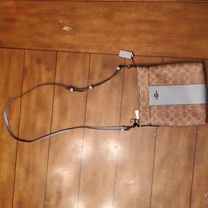NWT AUTHENTIC COACH CROSSBODY